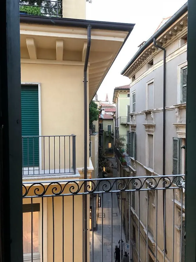 Mazzini 33 Hotel Verona 3*,  Italy